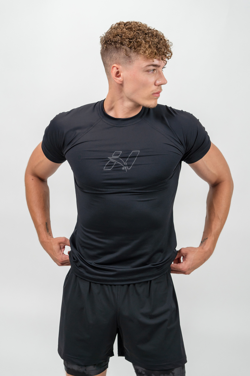 Футболка WORKOUT COMPRESSION T-SHIRT ENDURANCE 346
 Черная