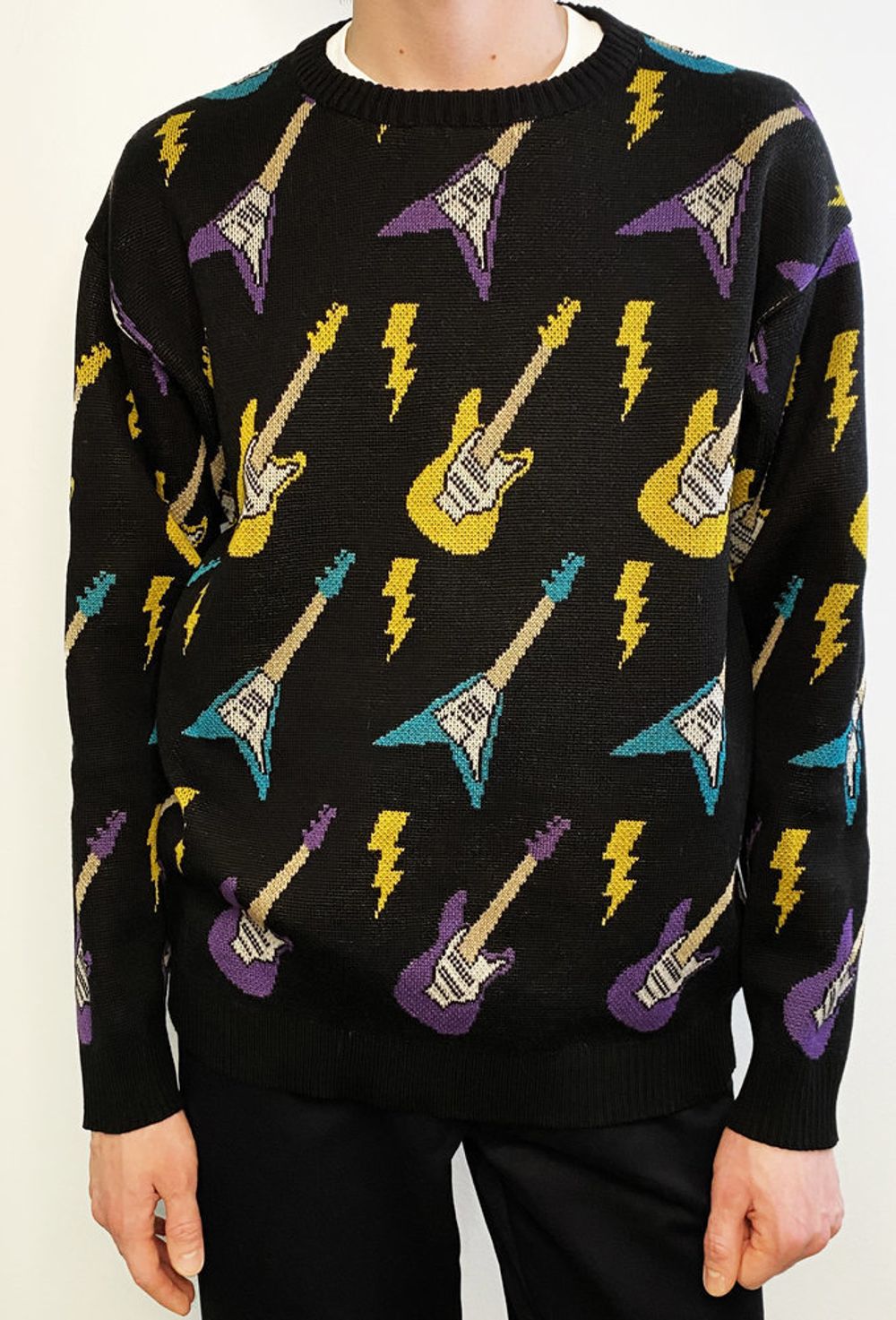 Купить Свитер Behind the scenes Guitars Мужской Свитер Behind the scenes Guitars Мужской