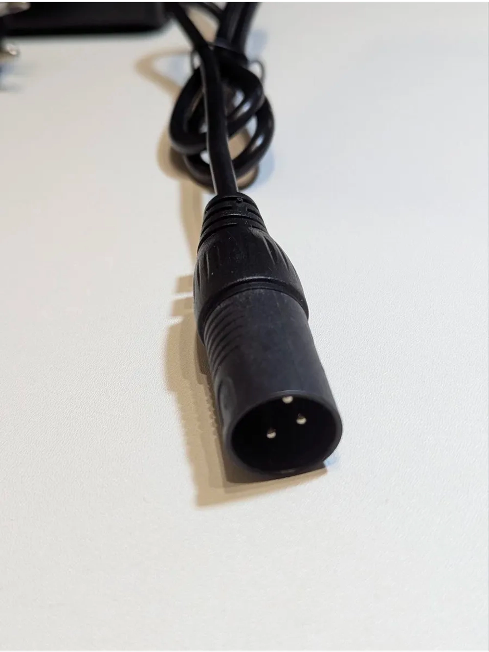 +t Зарядное устройство 8А 3-pin для электровелосипеда