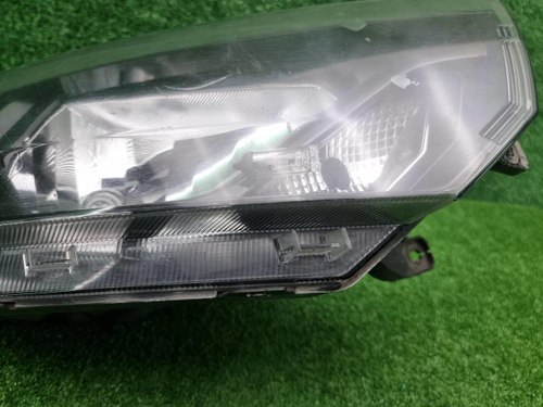 Фара правая Lada Granta (2018-н.в.) галоген