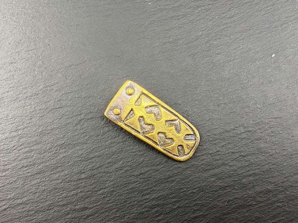 Хвостовик. Англия 11 в. (три креста)