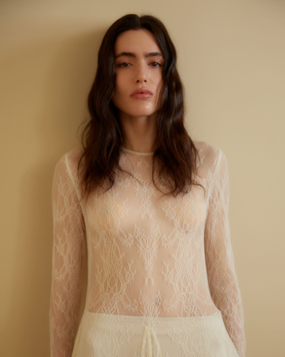 Платье макси из тонкого кружева молочный