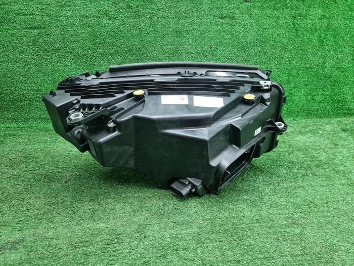 Фара левая Mercedes GLC X253 (2019-2022) LED