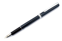 Перьевая ручка Pilot Cavalier 2017 (черная, перо Medium)