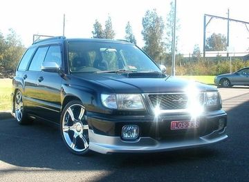 Накладка на передний бампер для Subaru 1997-1999