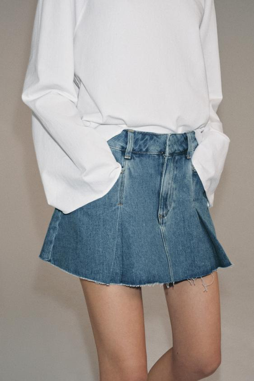 ZARA КОРОТКАЯ ДЖИНСОВАЯ ЮБКА — ZW COLLECTION, СИНИЙ