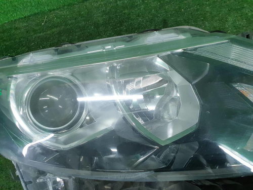 Битая Фара правая Nissan Qashqai J11 (2013-2019) галоген