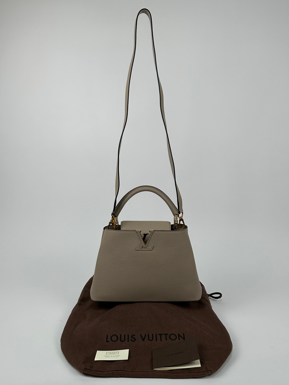 Сумка Louis Vuitton Capucines BB