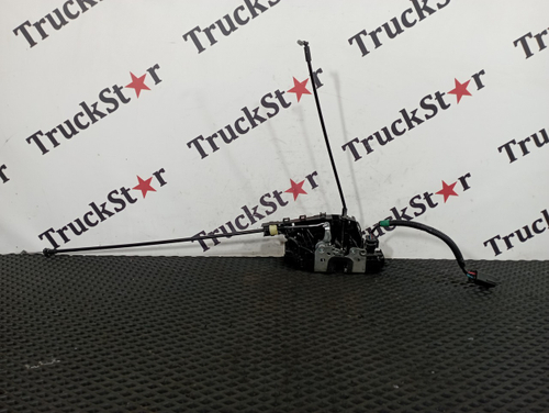 Замок двери правой 2023г.