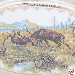 Блюдо овальное на ноге Queen's Crown Aristokrat Охота бежевая 36 см