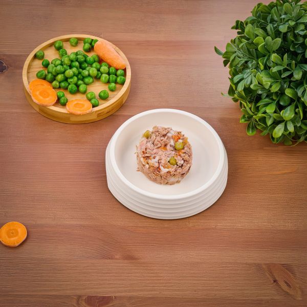 Пауч Monge Supreme Adult cat для взрослых кошек, тунец с зелёным горошком и мини-морковью