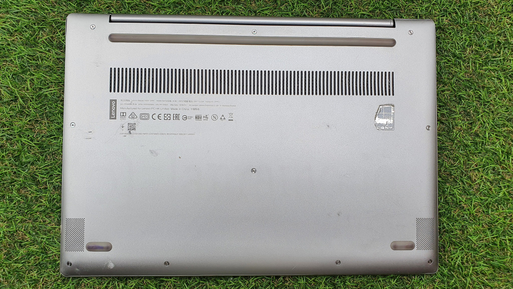 Ультрабук 13" Lenovo i7-8/8 Gb/FHD