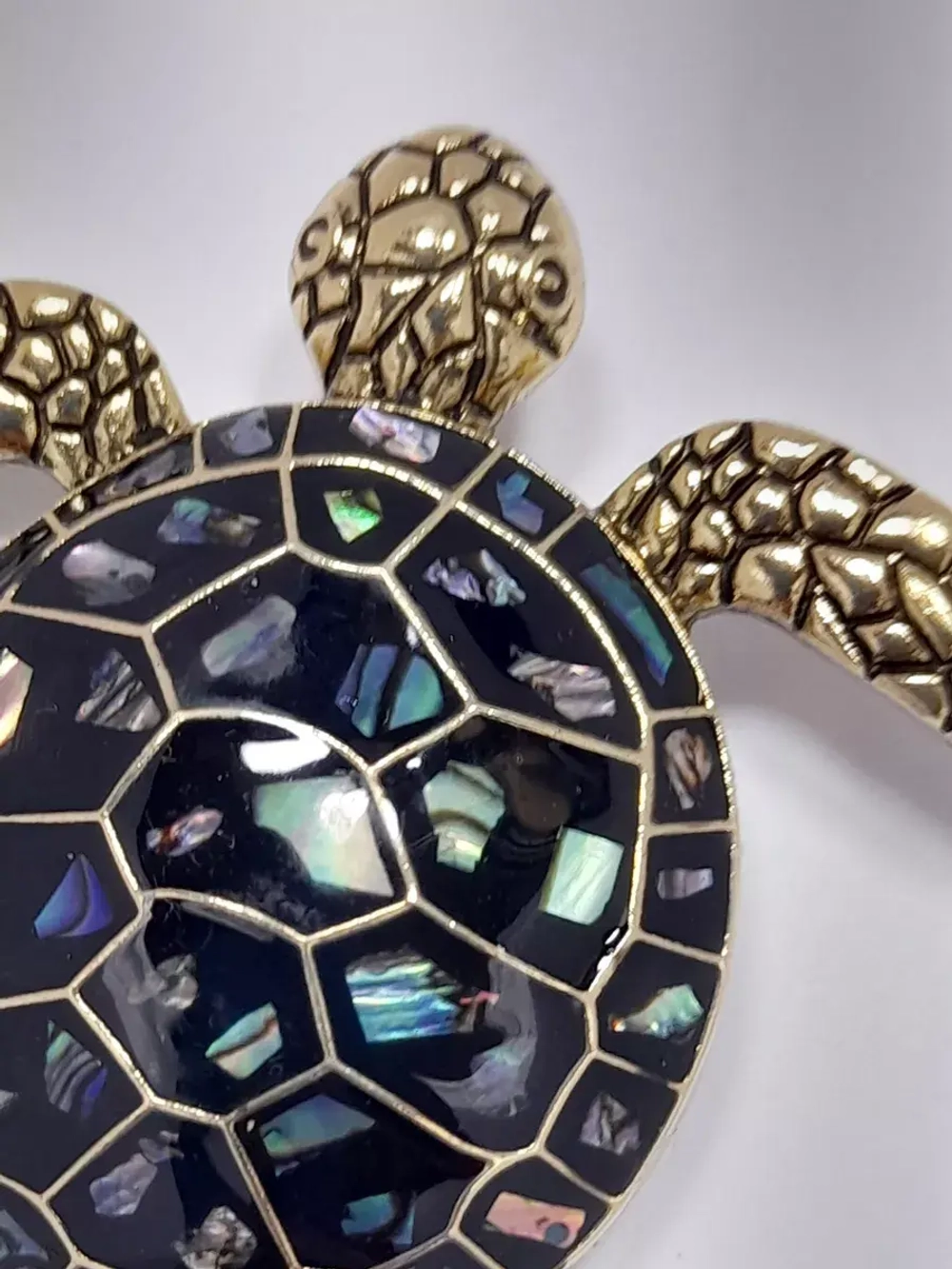 Брошь-кулон Черепаха изумруд