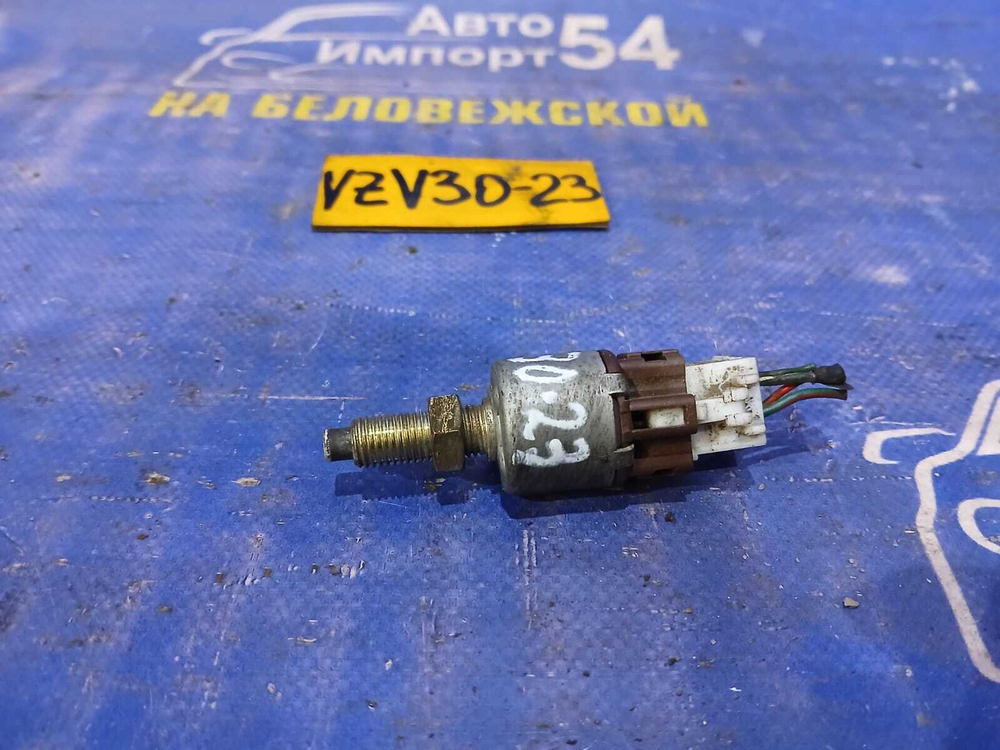 Датчик педали тормоза TOYOTA CAMRY PROMINENT 1991