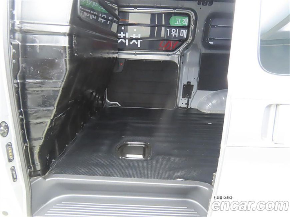 Hyundai The New Grand Starex Van 3-х местный (05.2020)