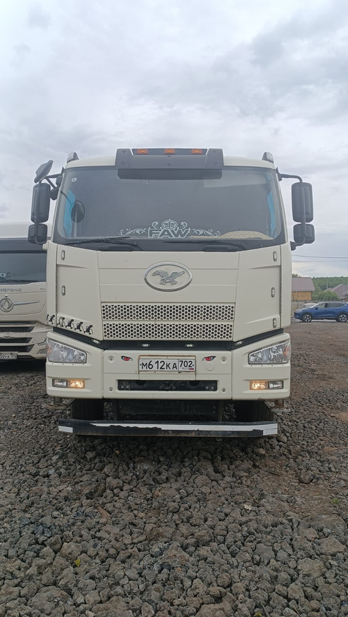 FAW J6 6x4 Зерновоз 558983-41 (Дизельный, 11,1 л, 420 л.с., МТ)
