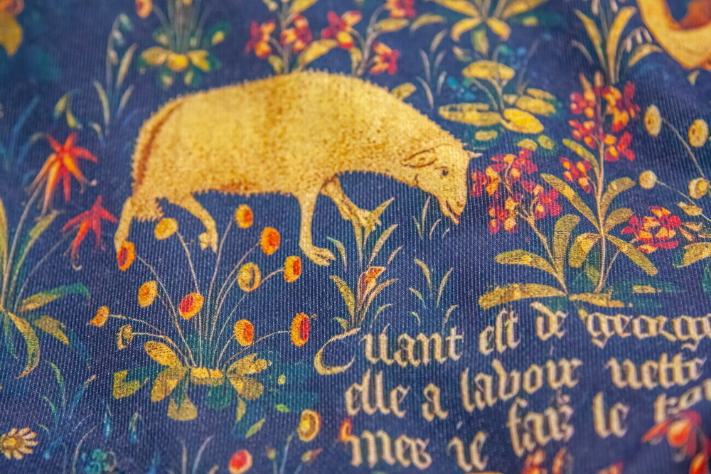 Зип худи "Средневековая пастораль", по мотивам средневекового гобелена «Пастух и пастушка»