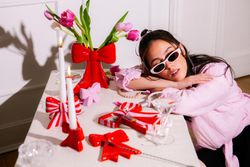 Подсвечник Bow, 11х12х5 см, красно-белый