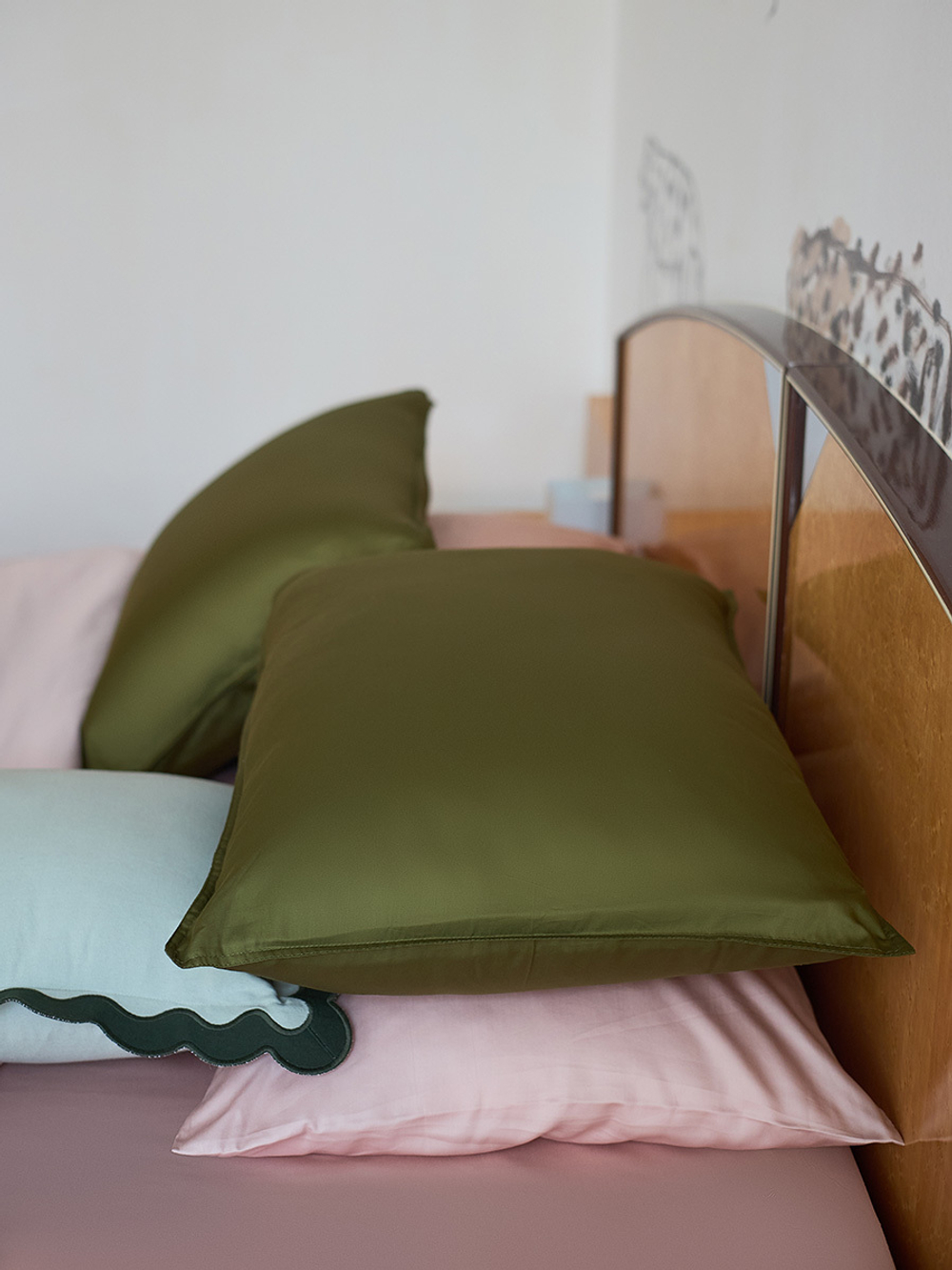 Простыня на резинке из премиального сатина цвета пыльной розы из коллекции essential, 160х200х30 см