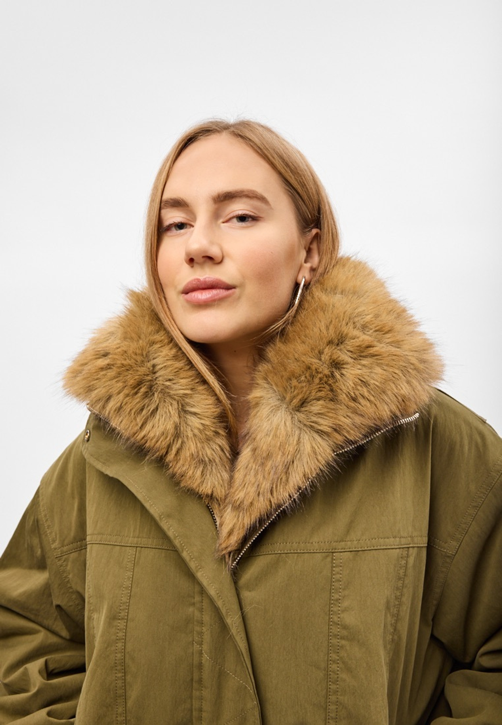 Парка оливковый