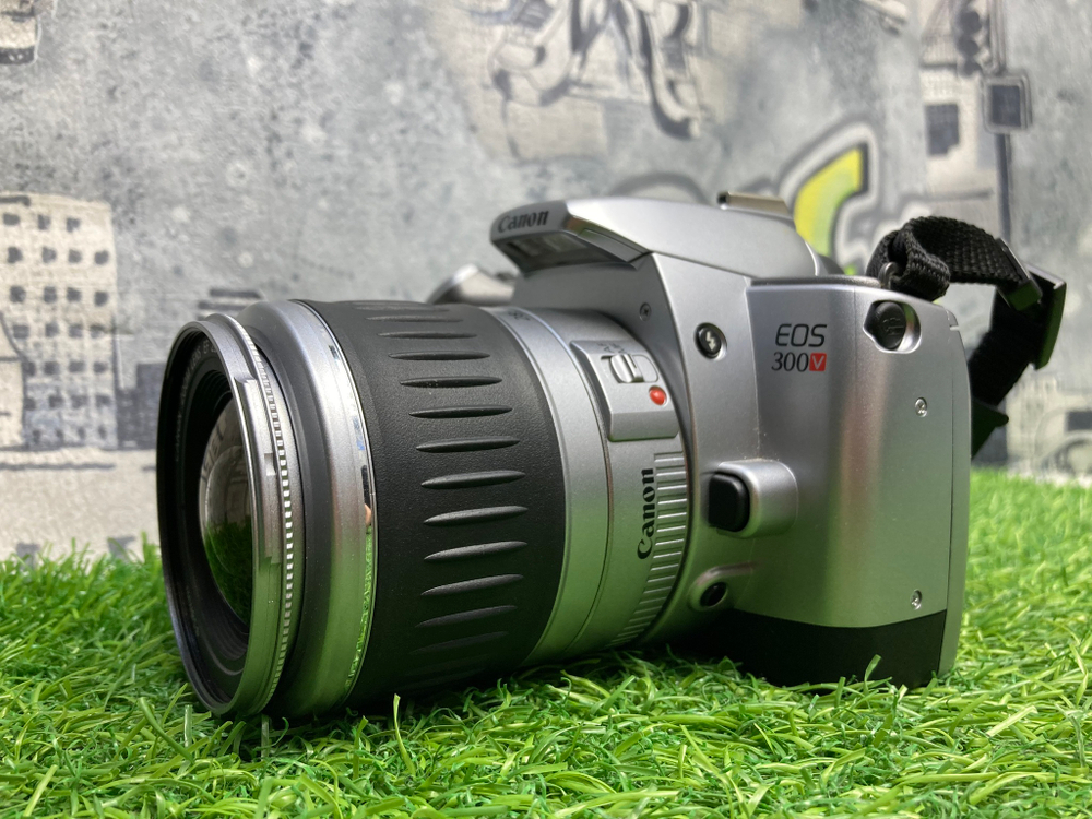 Canon EOS 300V kit EF 28-90mm 4-5.6 II