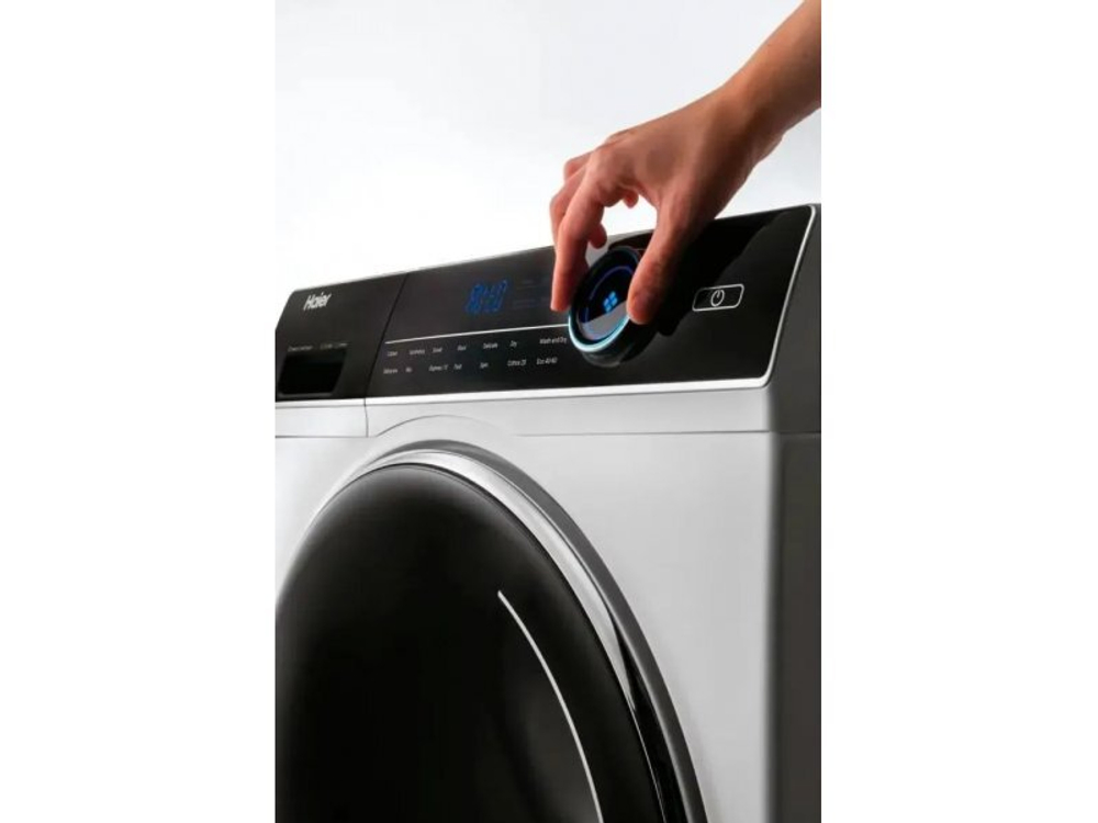 Стиральная машина с сушкой Haier HWD100-B14979