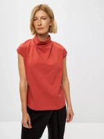 Футболка дизайнерская с цельнокроеным воротником