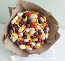 Букет из сухофруктов и орехов