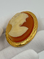 Брошь Камея