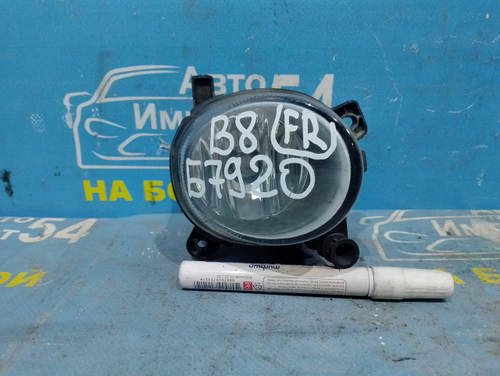 Туманка правая AUDI A4 2008-2012