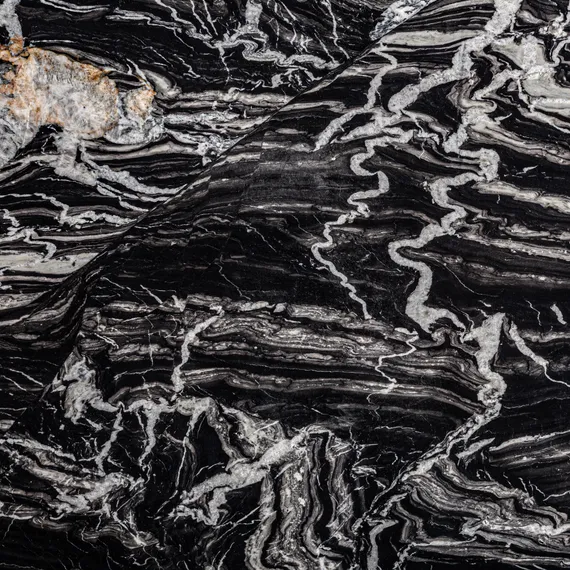 Современный обеденный стол Gautby