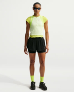 Nike Flow Женские сетчатые шорты для бега Dri-FIT 2 в 1 - NIKE
