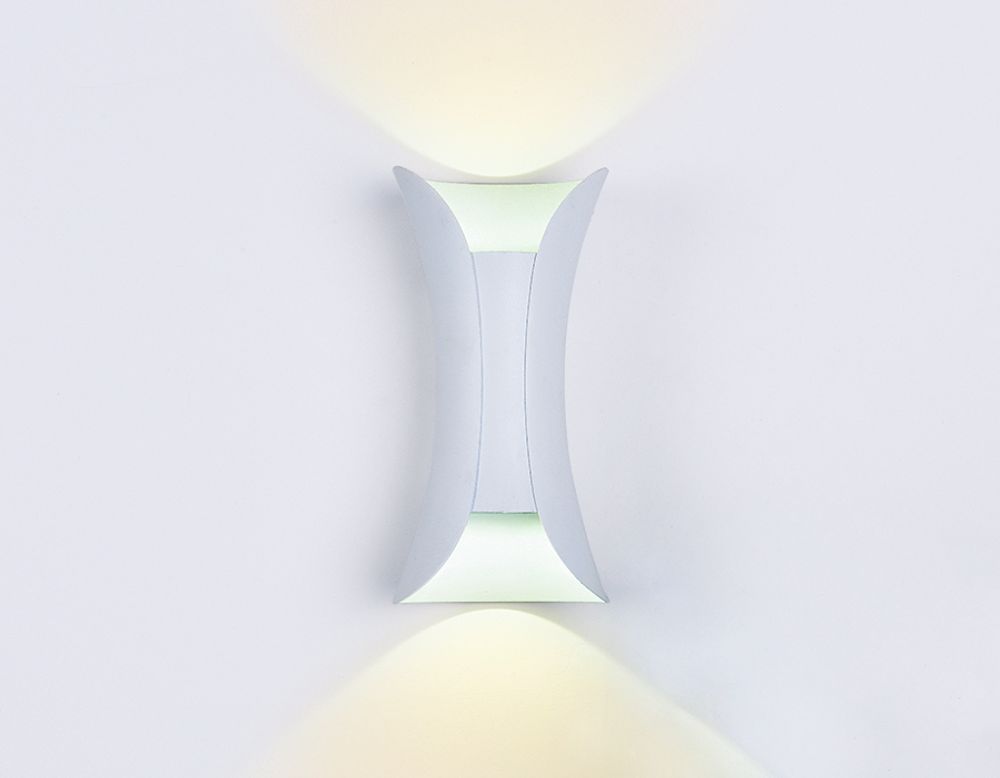 Ambrella Настенный светодиодный светильник с высокой степенью влагозащиты Wall FW192