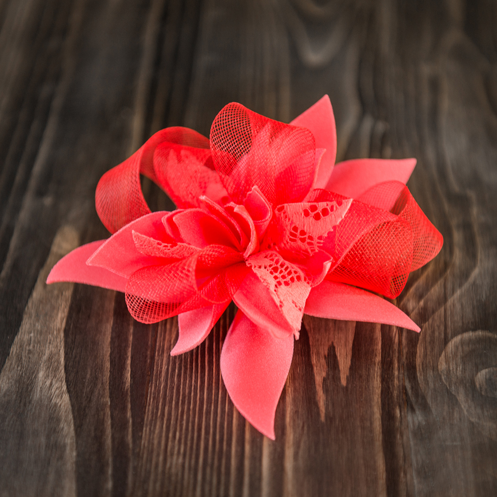 цветок из ткани