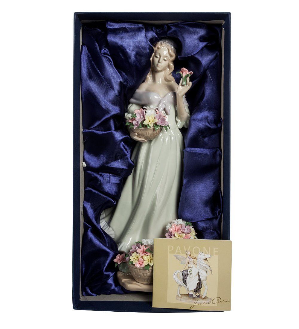 JP-22/26 Статуэтка «Девушка с цветами» (Pavone)