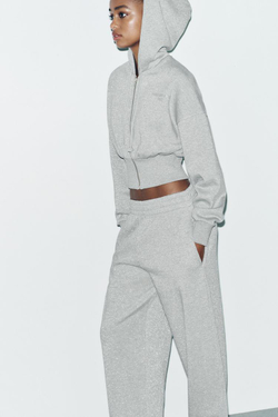 ZARA УКОРОЧЕННАЯ ТОЛСТОВКА ИЗ ТКАНИ С МЕТАЛЛИЗИРОВАННОЙ НИТЬЮ, СЕРЫЙ МЕЛАНЖ