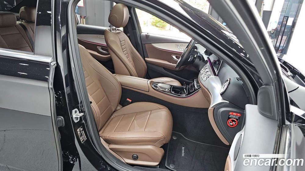 Mercedes-Benz E-Class W213 E250 Avangarde (09.2021)