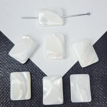 Перламутр натуральный, бусина прямоугольник, р-р 18×13мм, штучно