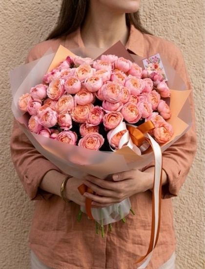 Пионовидные розы "Джульетта"