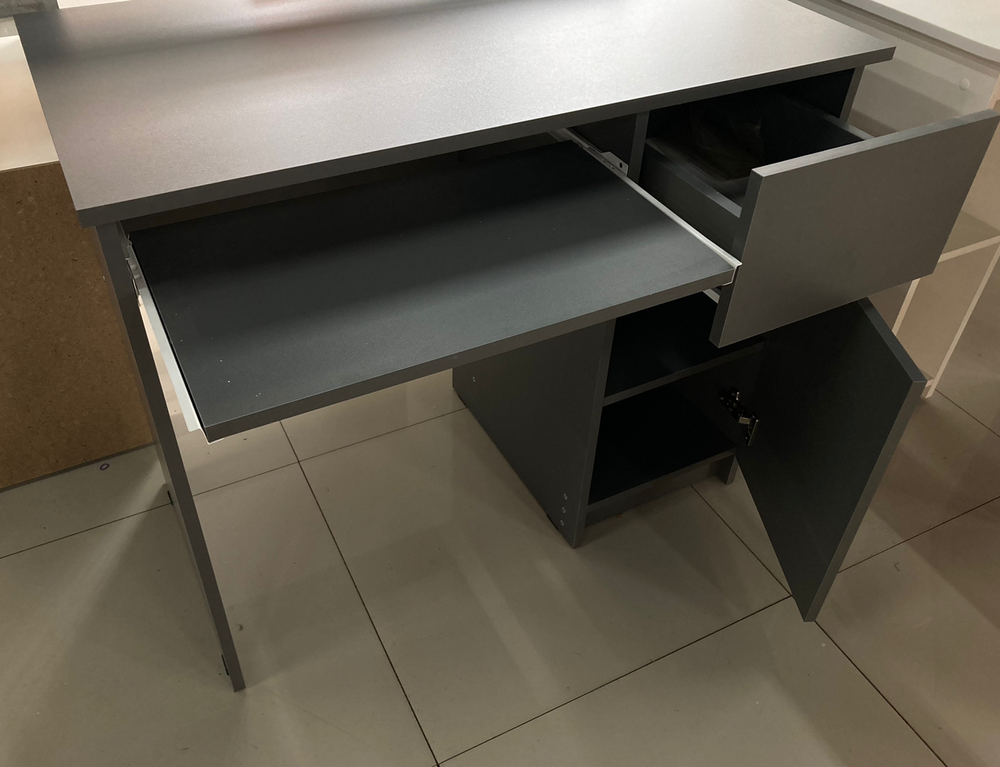 Стол письменный Мори МС-1 правый Графит