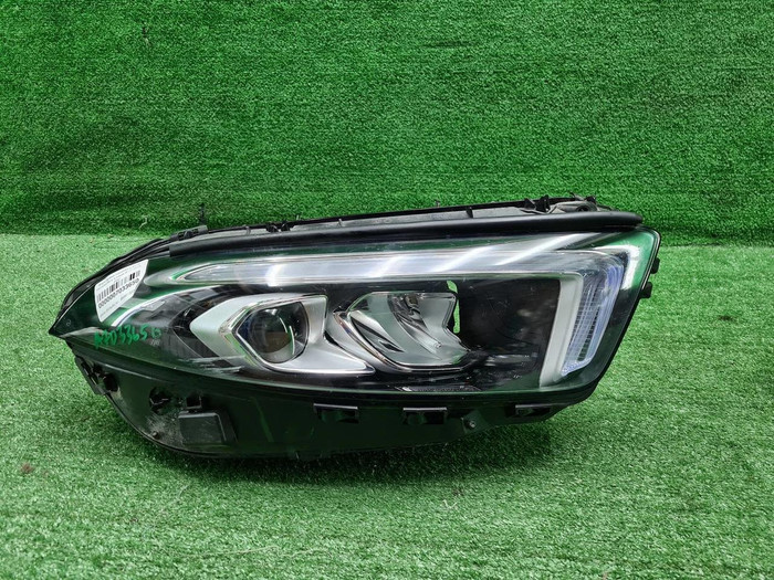 Фара правая Mercedes A W177 (2018-2022) LED