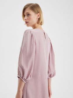 Платье с пышными рукавами цвета пудры