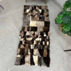 Коврик прикроватный накидка на кресло из кусочков овчины, 160 х 50 см.