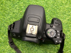 Canon EOS 700D 1.220 кадров