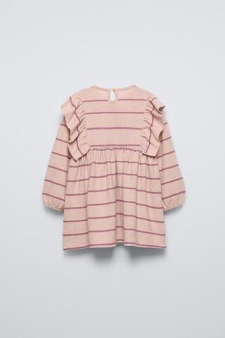 ZARA ПЛАТЬЕ ИЗ ТКАНИ SOFT TOUCH С ВОЛАНАМИ, ЦВЕТ РОЗОВОГО ДЕРЕВА