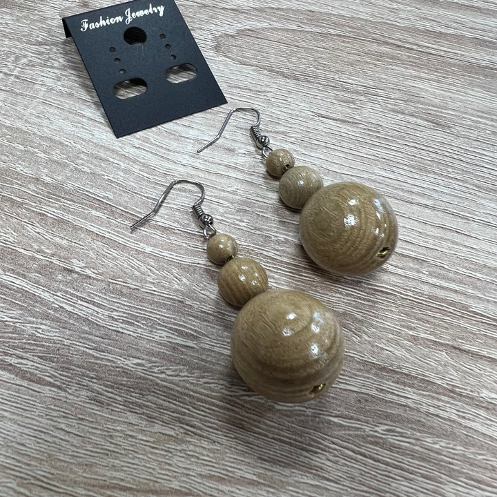 Серьги Шарики, дерево, цвет светло-коричневый 18x40 мм