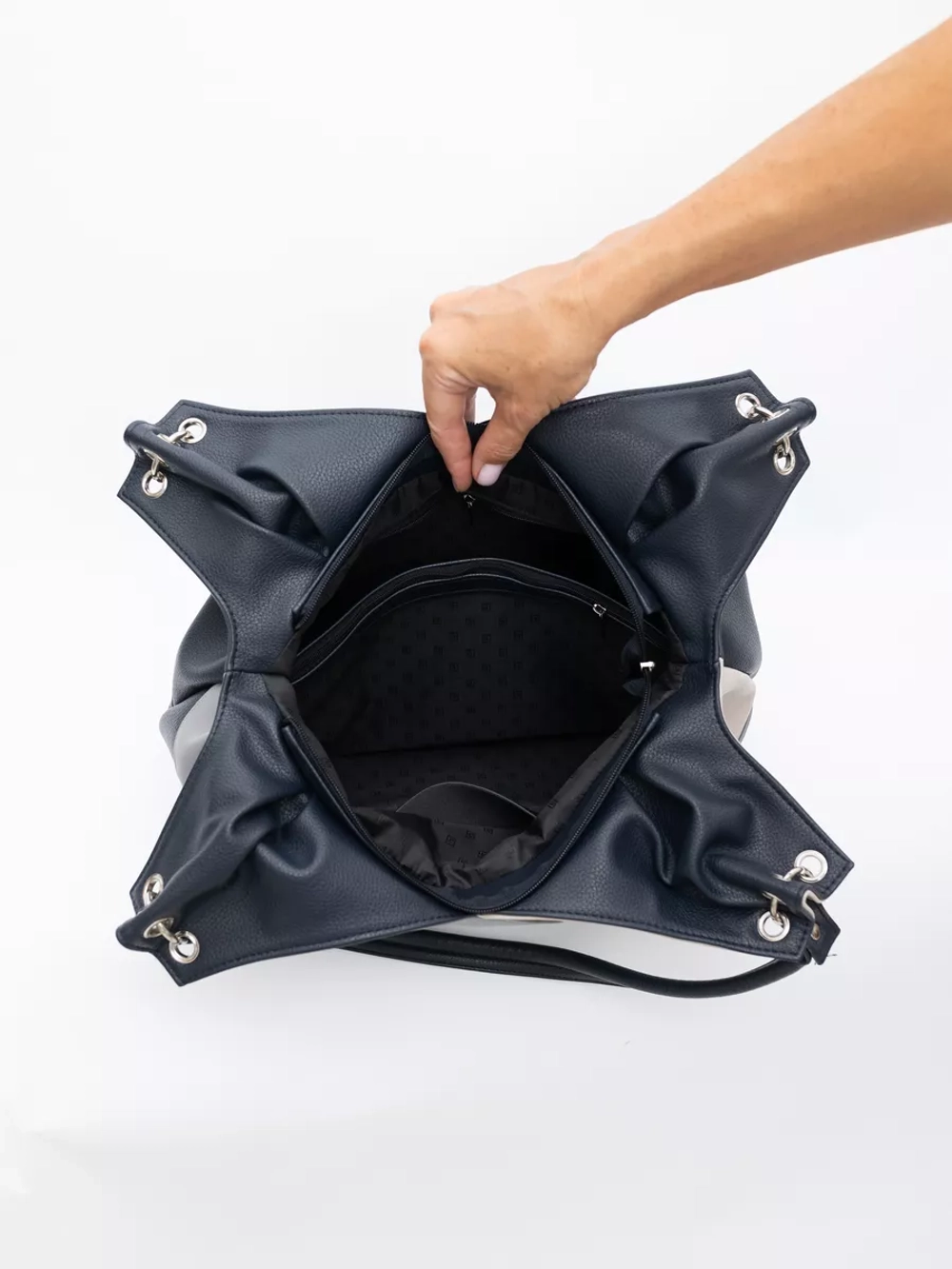 Сумка женская большая через плечо классическая