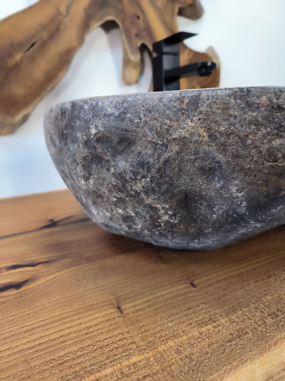 Раковина из речного камня RS-65905 58х43х16 из натурального камня