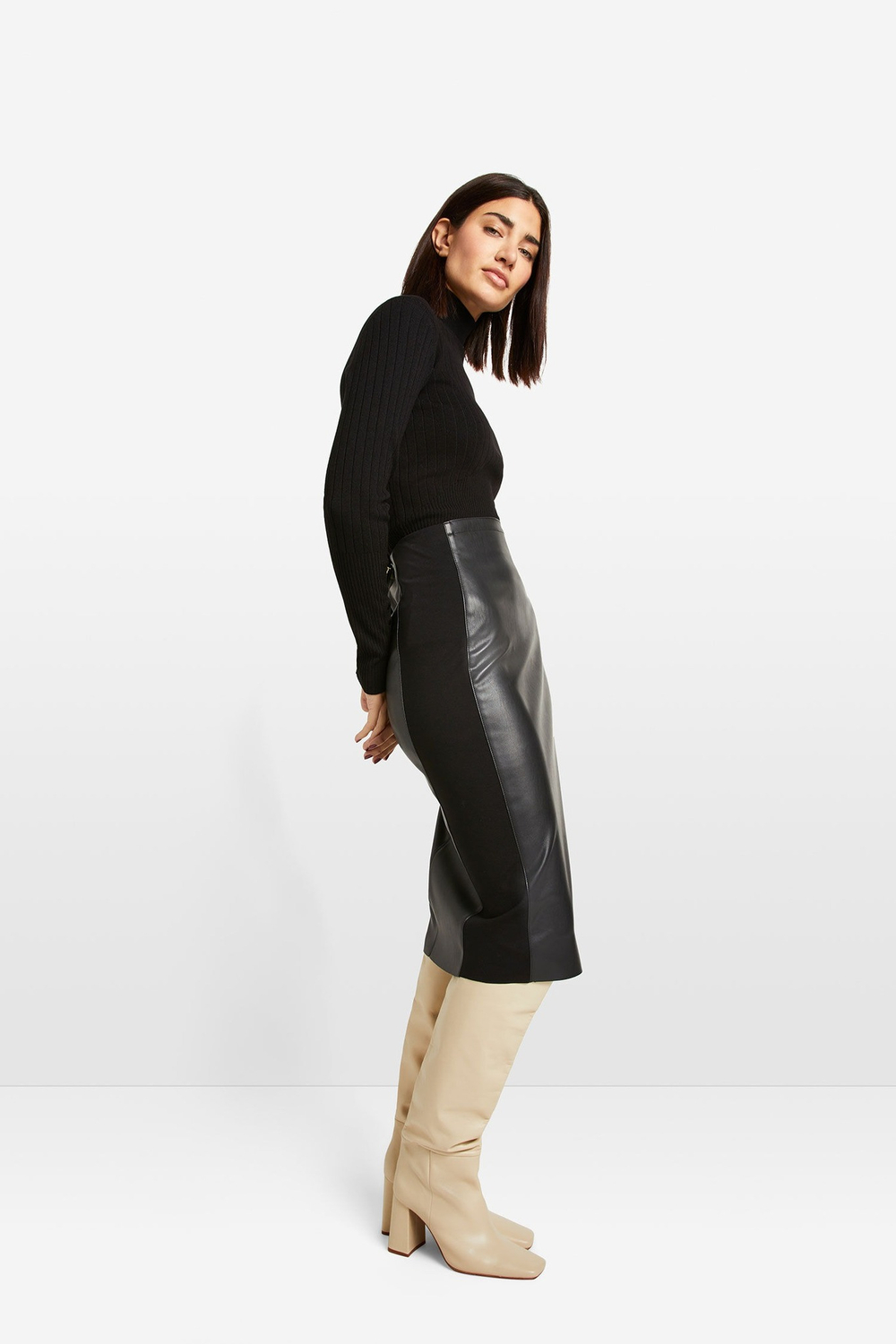 Пуловер женский CINQUE CINANNI