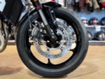 Triumph Trident 660, 2021 черный глянцевый